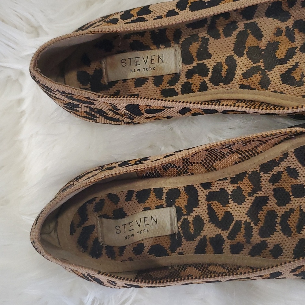 Steve Madden leopard Mob Wife  flats shoe size 8.5 - Picture 3 of 14
